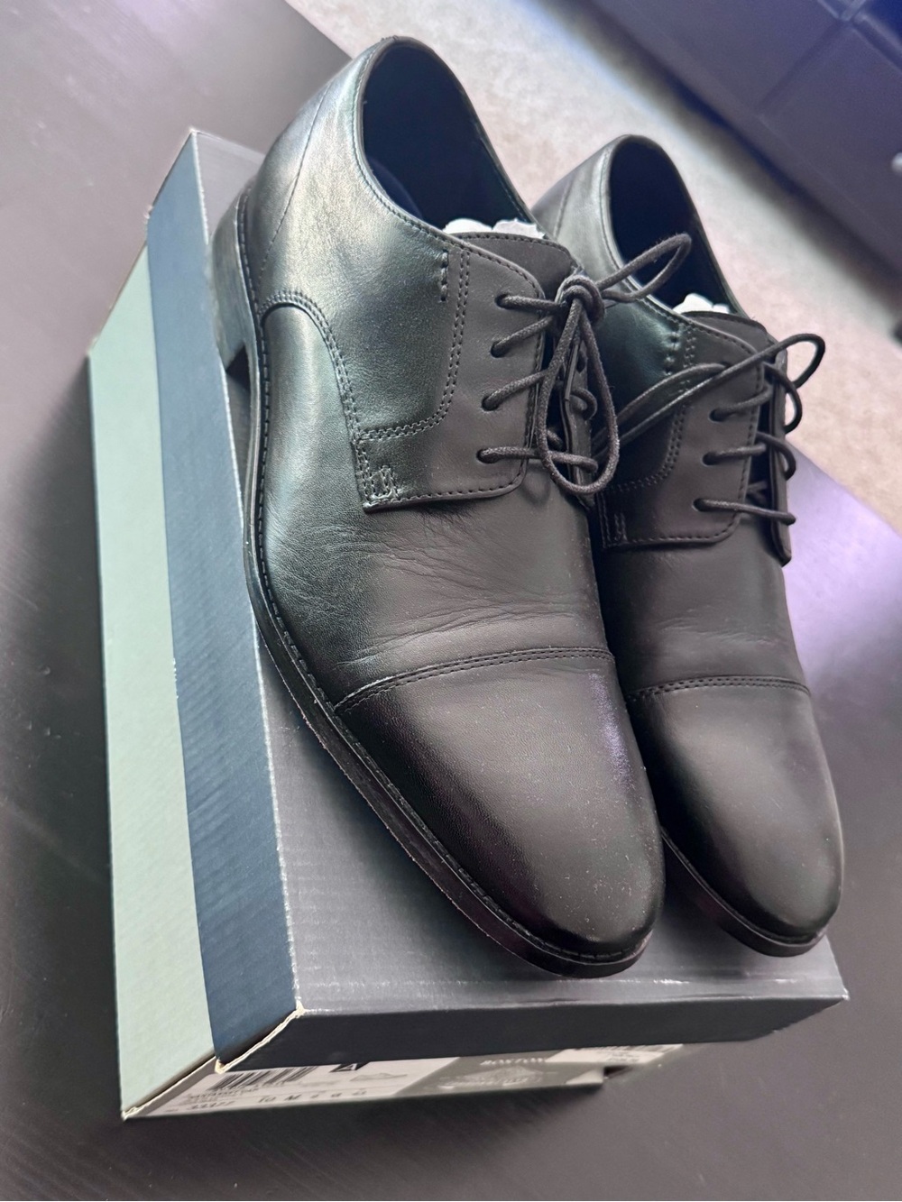 Clarks Men’s Black Leather Cap-Toe Derby Lace-Up Shoes